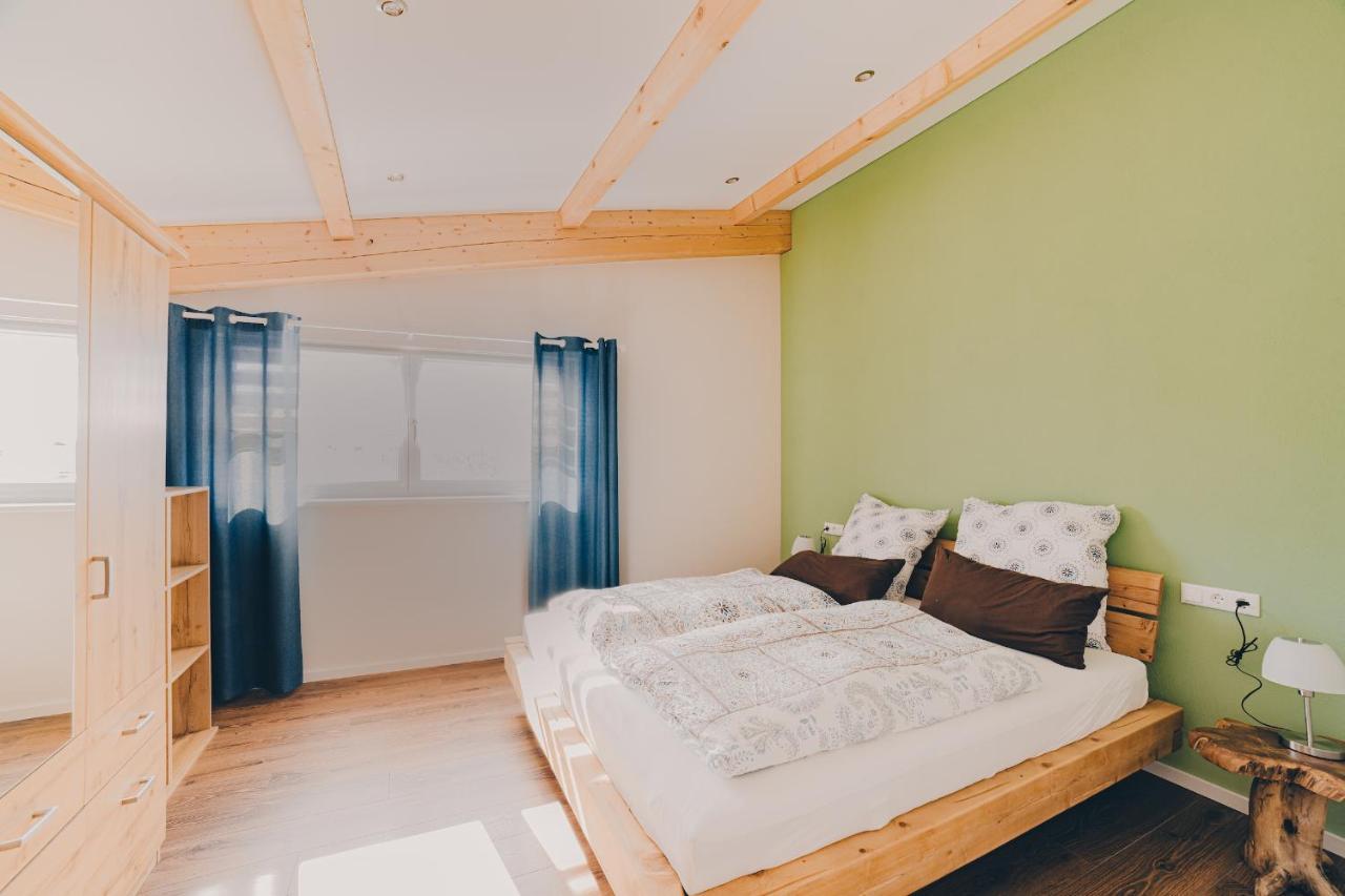 Grosse Ferienwohnung Mit Balkon Und Perfekter Lage Eggenthal Екстер'єр фото