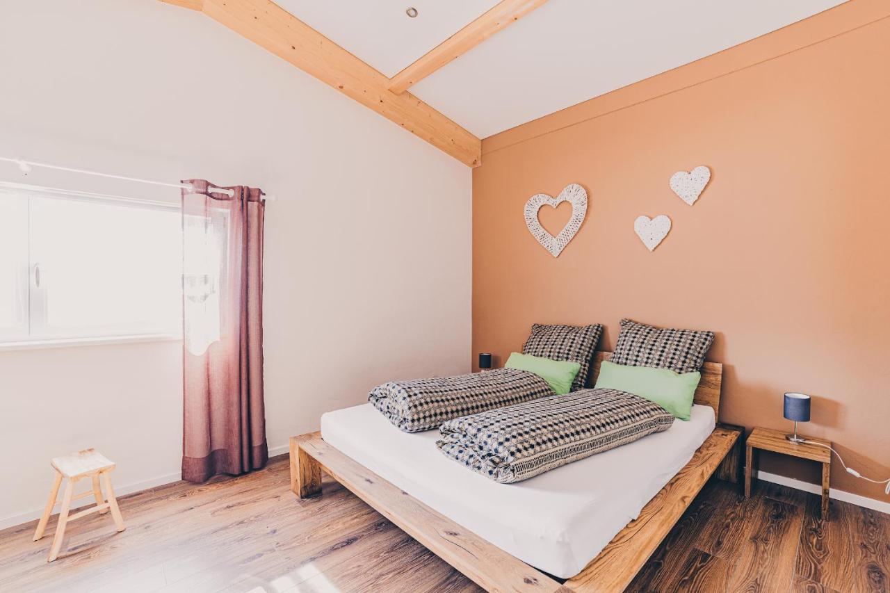 Grosse Ferienwohnung Mit Balkon Und Perfekter Lage Eggenthal Екстер'єр фото